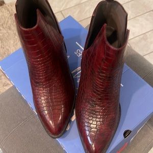 Never worn jelly pop booties